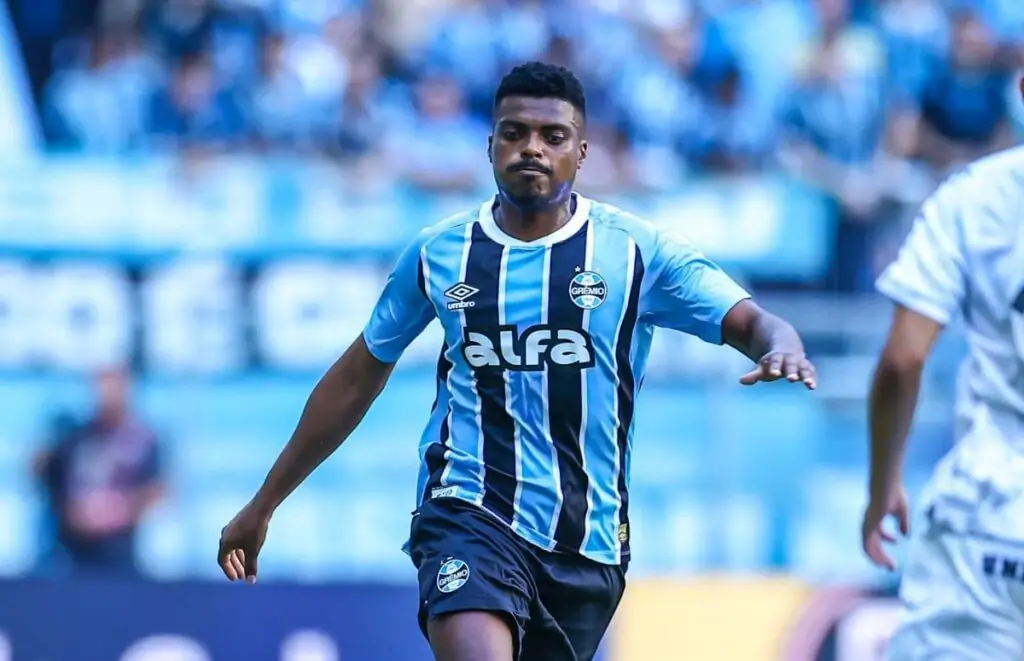 zagueiro jemerson lance jogo gremio contra santos arena 1